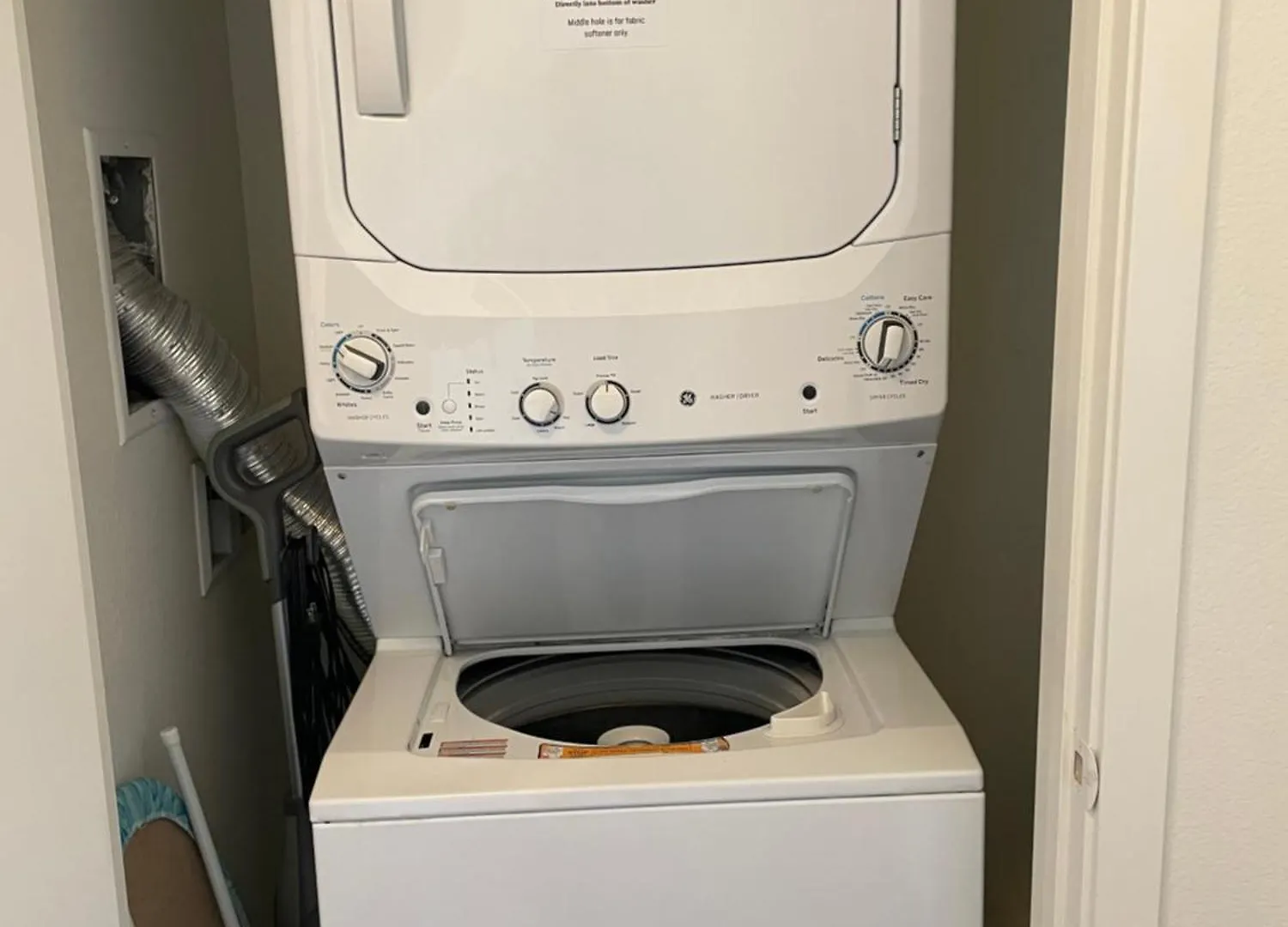 3 Bedroom Downtown Las Vegas Apartament